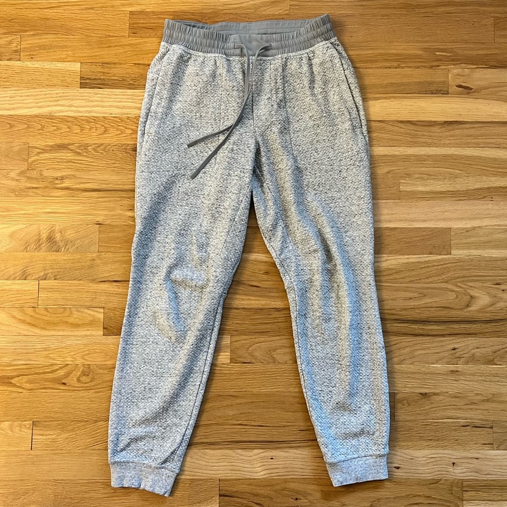 Men’s Lululemon At Ease Jogger Size Medium Grey